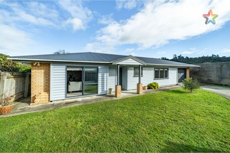 Photo of property in 14a Glen Road, Stokes Valley, Lower Hutt, 5019