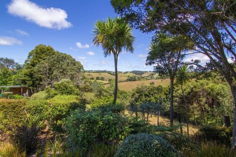 Photo of property in 156 Shanks Road, Helensville, 0875