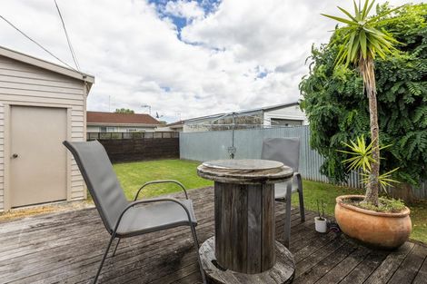 Photo of property in 18 Avenue Road, Greenmeadows, Napier, 4112