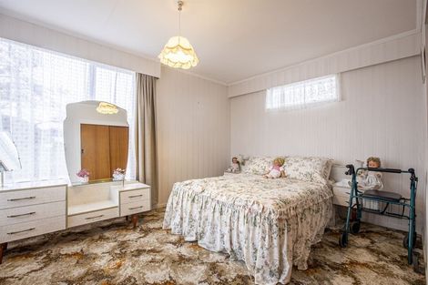 Photo of property in 17 Palliser Place, Milson, Palmerston North, 4414