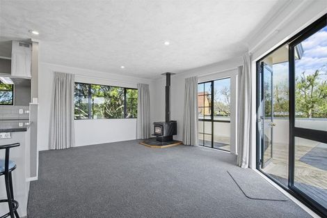 Photo of property in 17 Tokay Place, Huapai, Kumeu, 0810