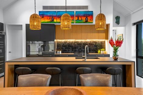 Photo of property in 10 Vaughan Crescent, Murrays Bay, Auckland, 0630