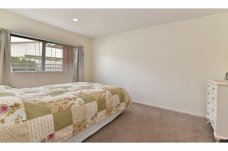 Photo of property in 16 Crampton Court, Orewa, 0931