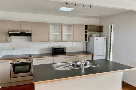 Photo of property in 2/46 Thatcher Street, Mission Bay, Auckland, 1071