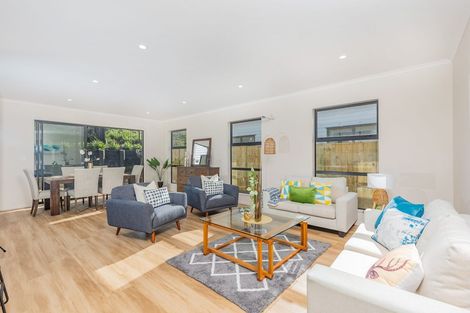 Photo of property in 3 Vintry Drive, Kumeu, 0810