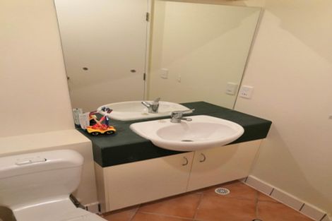 Photo of property in Terrace Tower Apartments, 10e/126 The Terrace, Wellington Central, Wellington, 6011