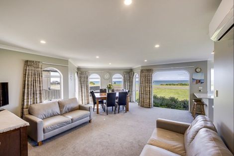 Photo of property in 120 North Shore Road, Eskdale, Napier, 4182