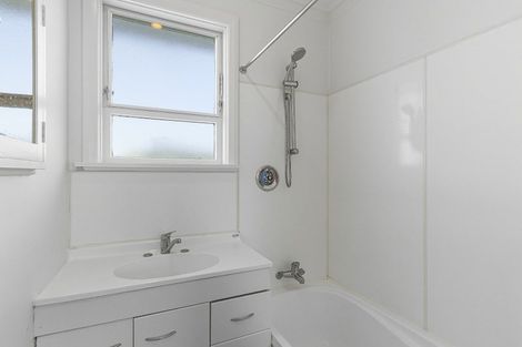 Photo of property in 4 Ross Street, Levin, 5510