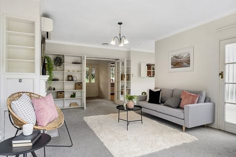 Photo of property in 330 Karori Road, Karori, Wellington, 6012