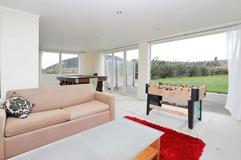 Photo of property in 491 Waikawa-curio Bay Road, Curio Bay, Tokanui, 9884