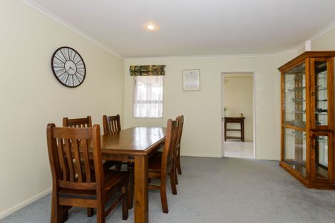 Photo of property in 14 Woodgate Court, Fitzherbert, Palmerston North, 4410