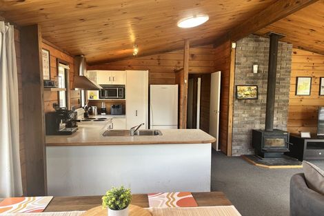 Photo of property in 41 Riversdale Drive, Merrilands, New Plymouth, 4312