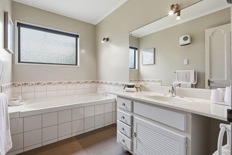 Photo of property in 29 Berwick Place, Mount Maunganui, 3116