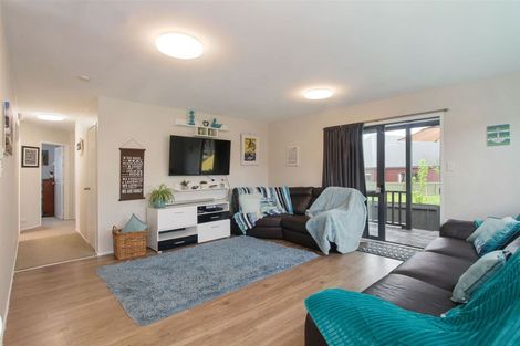 Photo of property in 3a Vela Place, Clarks Beach, 2122