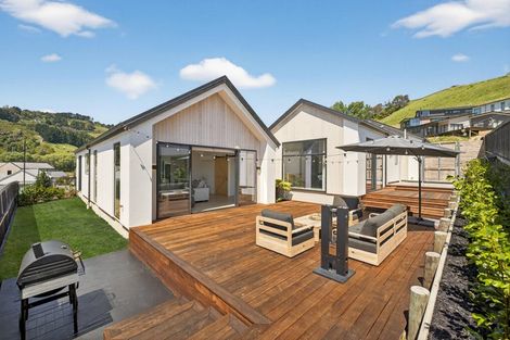 Photo of property in 6 Round Hill Rise, Cracroft, Christchurch, 8022