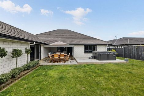 Photo of property in 39a Norfolk Drive, Cambridge, 3434