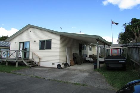 Photo of property in 8a Domain Street, Waiuku, 2123