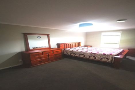 Photo of property in 24 Barnea Circle, Glen Eden, Auckland, 0602