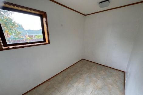 Photo of property in 13 Antilla Place, Half Moon Bay, Auckland, 2012