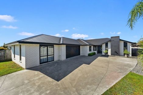 Photo of property in 23 Piwakawaka Court, Rototuna North, Hamilton, 3210