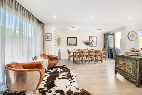 Photo of property in 42 Arran Point Parade, Orewa, 0931