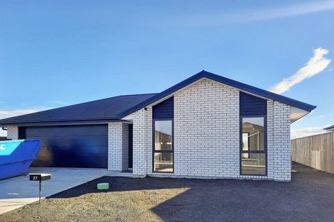 Photo of property in 27 Mehrtens Crescent, Woodend, 7691