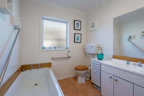 Photo of property in 2/3a Suter Street, Stoke, Nelson, 7011