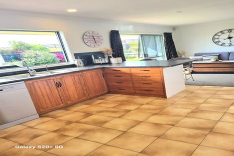 Photo of property in 17 Brewster Road, Pukekawa, Tuakau, 2696