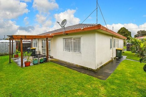 Photo of property in 2/40 Sutton Crescent, Papakura, 2110