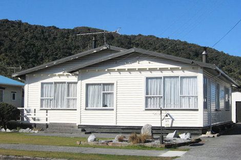 Photo of property in 39 Richmond Street, Cobden, Greymouth, 7802