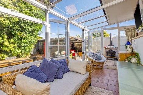 Photo of property in 128 Charles Street, Westshore, Napier, 4110