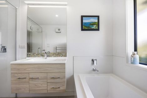 Photo of property in 12 Church View Road, Waiau Pa, Pukekohe, 2679