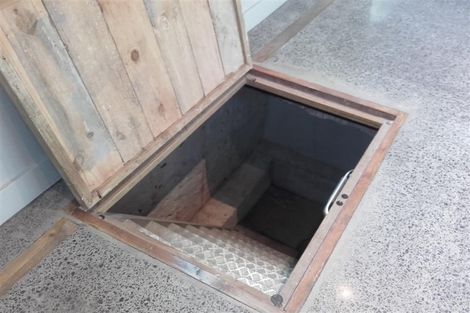 Photo of property in 4/63 Lake Road, Devonport, Auckland, 0624