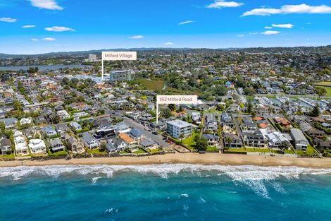 Photo of property in 1/62 Milford Road, Milford, Auckland, 0620