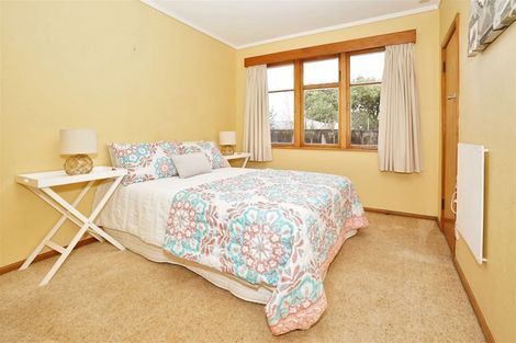 Photo of property in 4 Garnett Avenue, Forest Lake, Hamilton, 3200