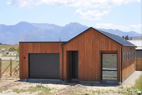 Photo of property in 40 Obelisk Street, Wanaka, 9305