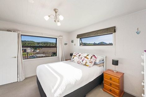 Photo of property in 136 Lisland Drive, Kinloch, Taupo, 3377