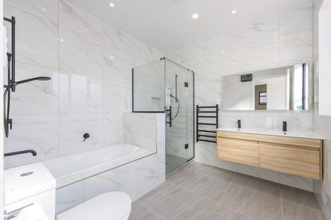 Photo of property in 13 Franheim Crescent, Orewa, 0931