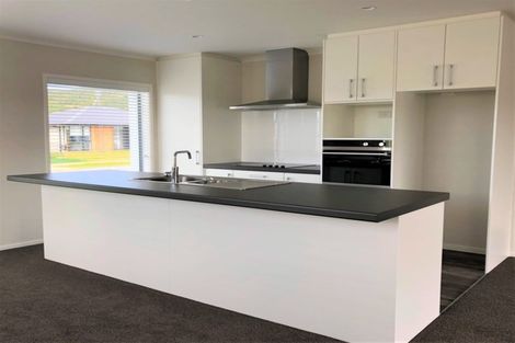 Photo of property in 30 Awataha Crescent, Pyes Pa, Tauranga, 3110