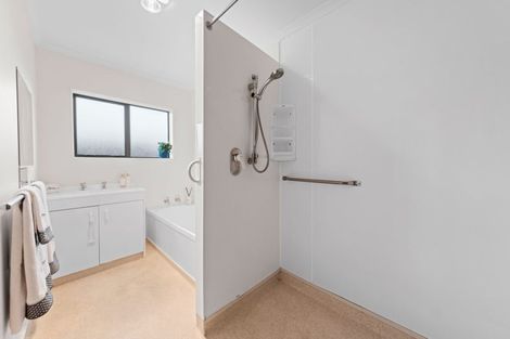 Photo of property in 1 Te Whena Place, Waitara, 4320