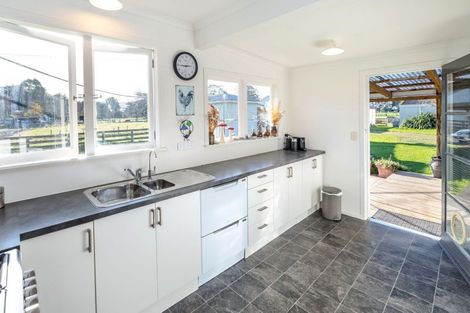 Photo of property in 64 Chester Road, Clareville, Carterton, 5791