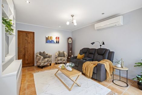 Photo of property in 46 Carlton Road, Pukekohe, 2120