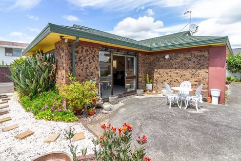 Photo of property in 15 Aintree Crescent, Awapuni, Palmerston North, 4412