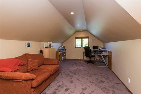 Photo of property in 8 Appleton Place, Woodend, 7610