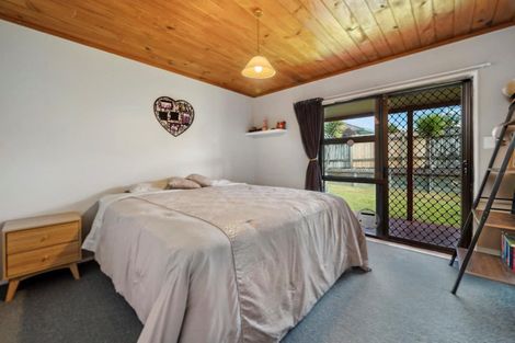 Photo of property in 25 Goldie Street, Pukehangi, Rotorua, 3015