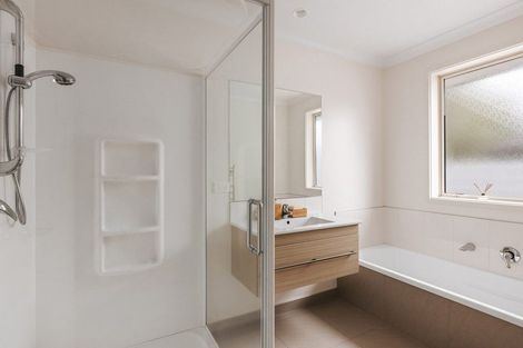 Photo of property in 16 Ellesmere Close, Pyes Pa, Tauranga, 3112