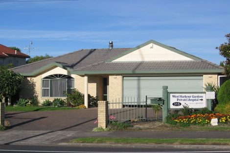 Photo of property in 317 Hobsonville Road, Hobsonville, Auckland, 0618