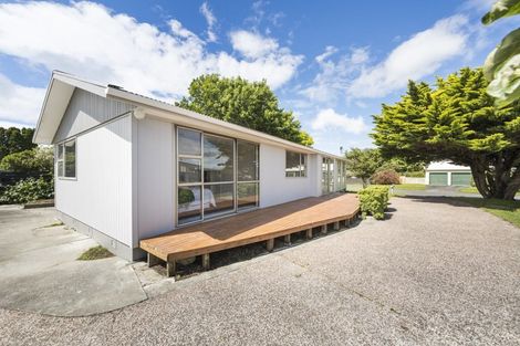 Photo of property in 3 Escort Grove, Awapuni, Palmerston North, 4412