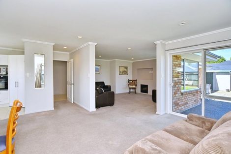 Photo of property in 15 Sycamore Close, Rangiora, 7400