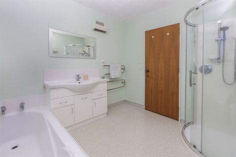 Photo of property in 36 Lowry Avenue, Redwood, Christchurch, 8051